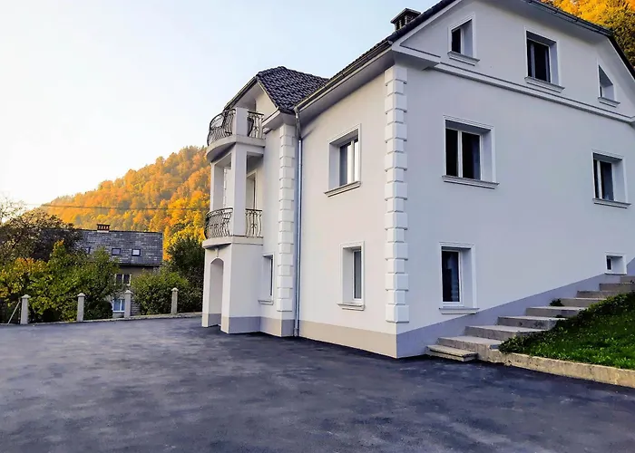 Villa Hillside Apartment