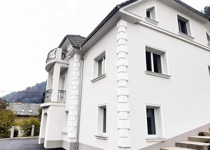 Villa Hillside Apartment