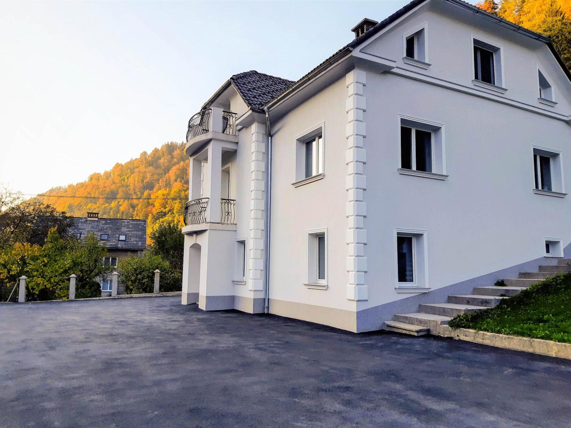 Hillside Apartment Jesenice